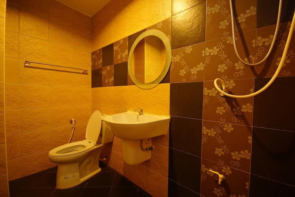 The Corner Hotel (Adults Only) Чіанграй Номер фото